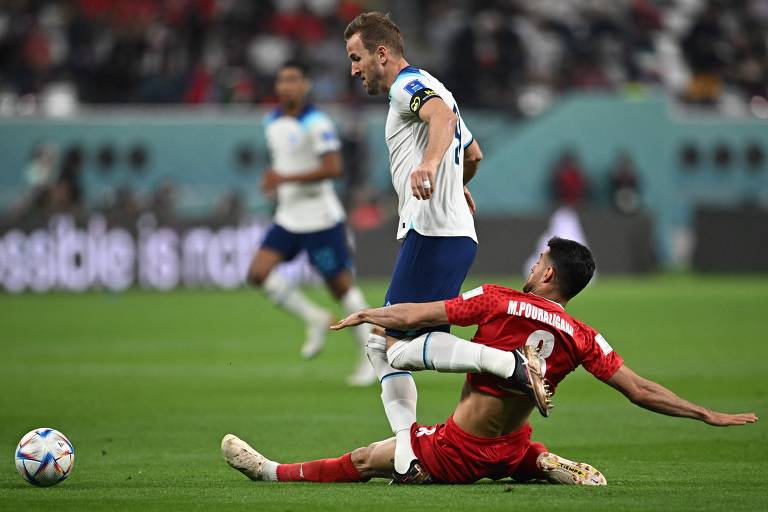 Protesto contra o regime iraniano antecede o jogo Inglaterra-Irão