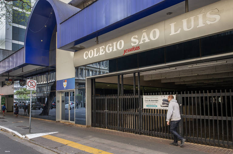 Напътствия до Colégio São Vicente de Paulo, Av. São Marçal, 204