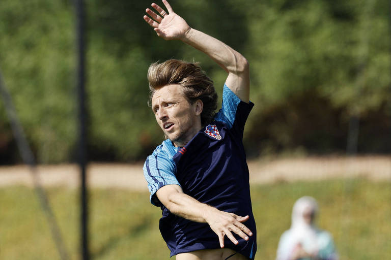 Principal destaque da Croácia, Luka Modric participa de treino no Qatar