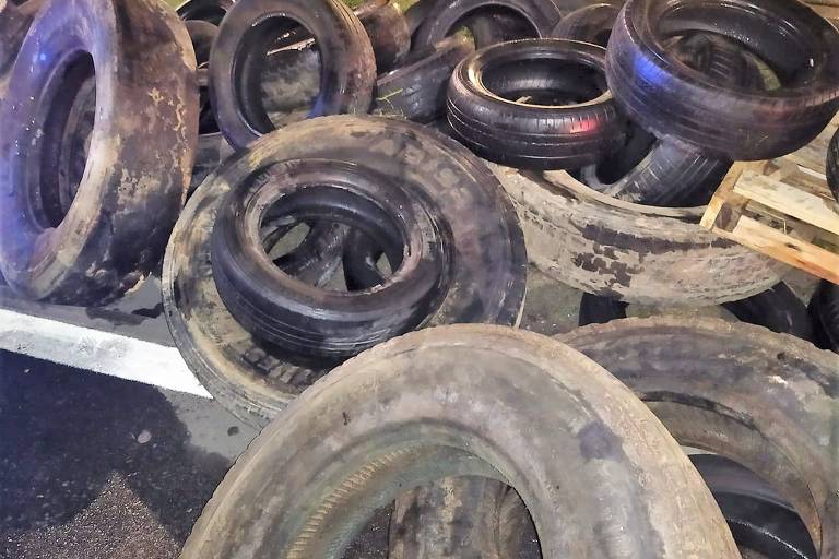 Material apreendido pela PRF em ocorrências entre 18 e 21 de novembro em rodovias de Santa Catarina