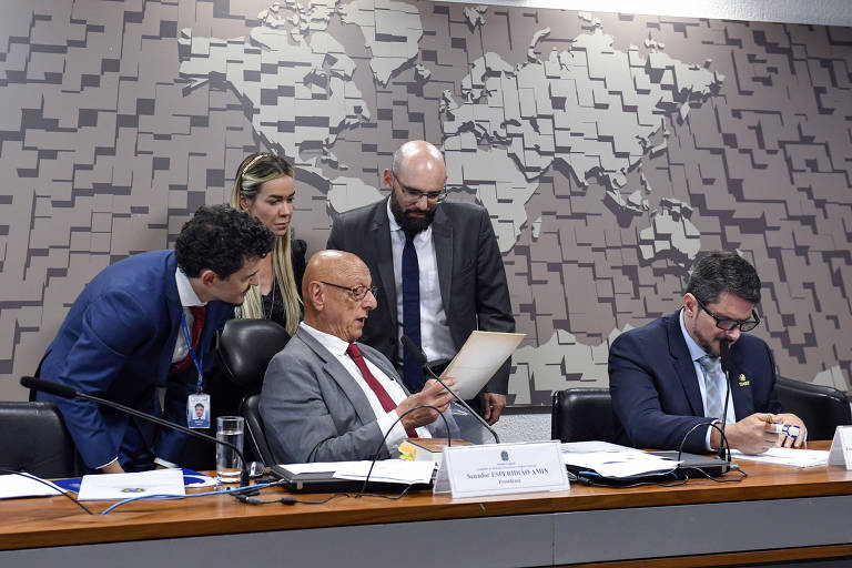 PT consegue barrar embaixadores indicados por Bolsonaro para Argentina, Itália e Vaticano