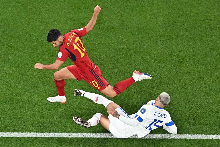 Espanha não dá chance e goleia Costa Rica na estreia na Copa