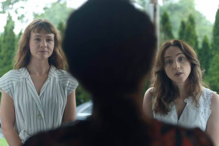 Carey Mulligan e Zoe Kazan em cena do filme 'She Said', dirigido por Maria Schrader