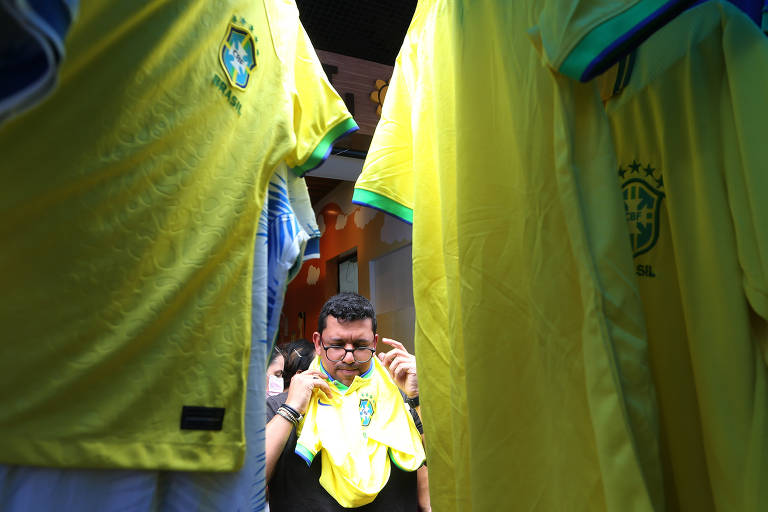 Polarização política não afasta verde e amarelo dos torcedores do Brasil 
