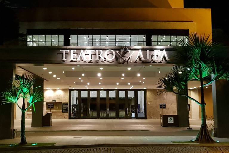 Fachada do Teatro Alfa, no bairro de Santo Amaro, na zona sul de São Paulo