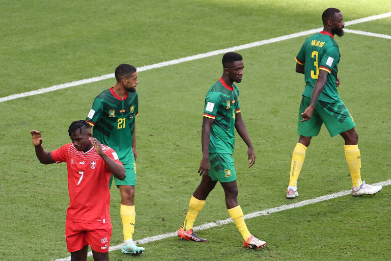 Suíça vence Camarões com gol 'camaronês' na abertura do grupo do Brasil na Copa