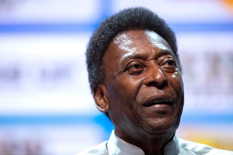 Foco de close do ex-jogador Pelé