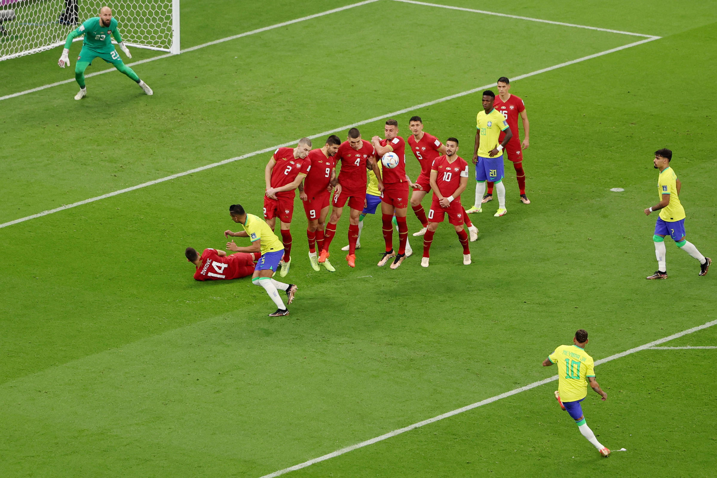 Copa do Mundo: por que jogador deitou no campo durante jogo do Brasil