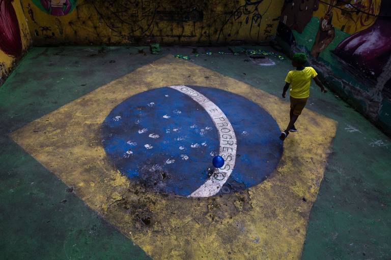 Torcida brasileira na Ocupação 9 de Julho 