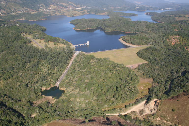 Primeira engenheira negra comandou construção de usina no Paraná