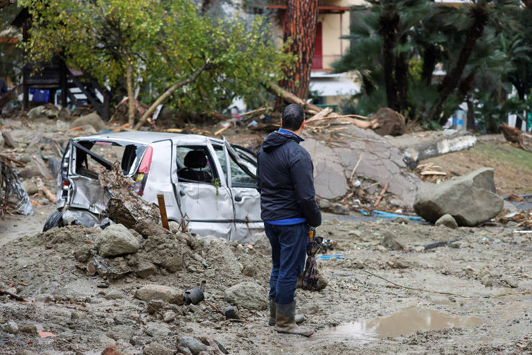 Deslizamento de terra na ilha de Ischia, na Itália, deixa mortos e desaparecidos 