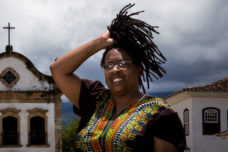 Cidinha da Silva vai à Flip com as crônicas sobre a cultura negra de 'Exuzilhar'