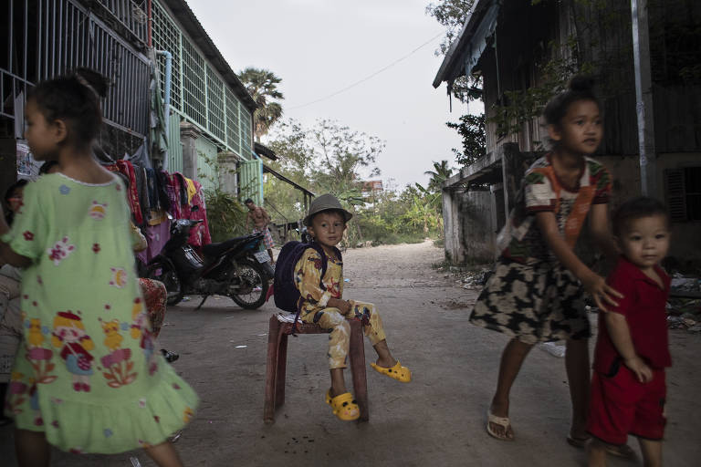 Camboja obriga barrigas de aluguel a criarem seus filhos