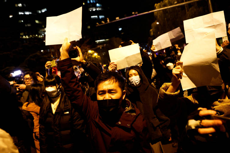 Protestos contra a política restritiva de Covid zero se espalham pela China