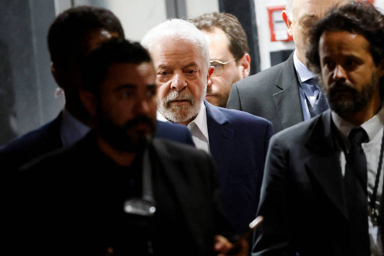Lula está definindo em Brasília as bases do governo que vai assumir em janeiro