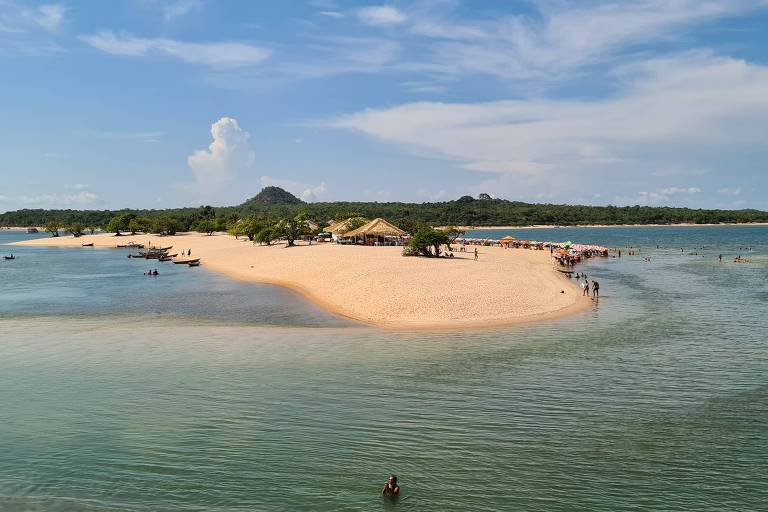 Praia da Ilha do Amor, o principal -mas definitivamente não o único- atrativo de Alter do Chão, no Pará
