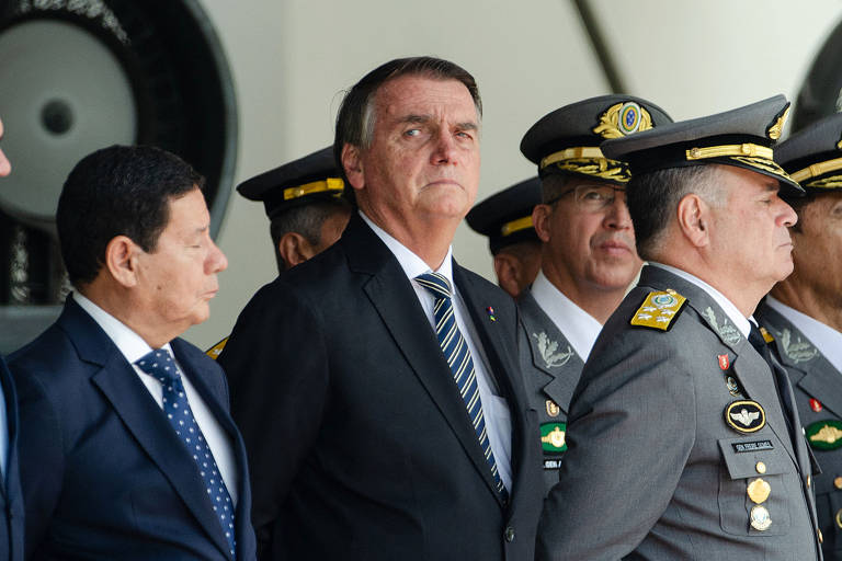 Bolsonaristas organizaram levante contra chefe do Exército