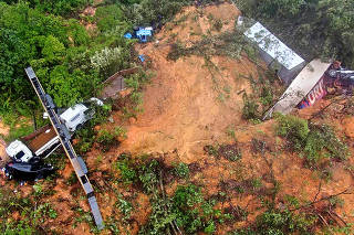 Estrada de terra nem sempre é trilha: respeite às normas e evite acidentes  - 13/01/2017 - UOL Carros