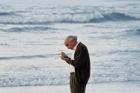 O escritor português José Saramago, em imagens do livro 'Os Seus Nomes', da Companhia das Letras
( Foto: Fernando Peres Rodrigues )