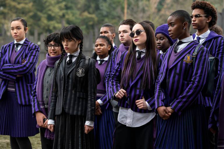 Moosa Mostafa, Jenna Ortega, Naomi j Ogawa e Joy Sunday em cena da série "Wandinha", da Netflix