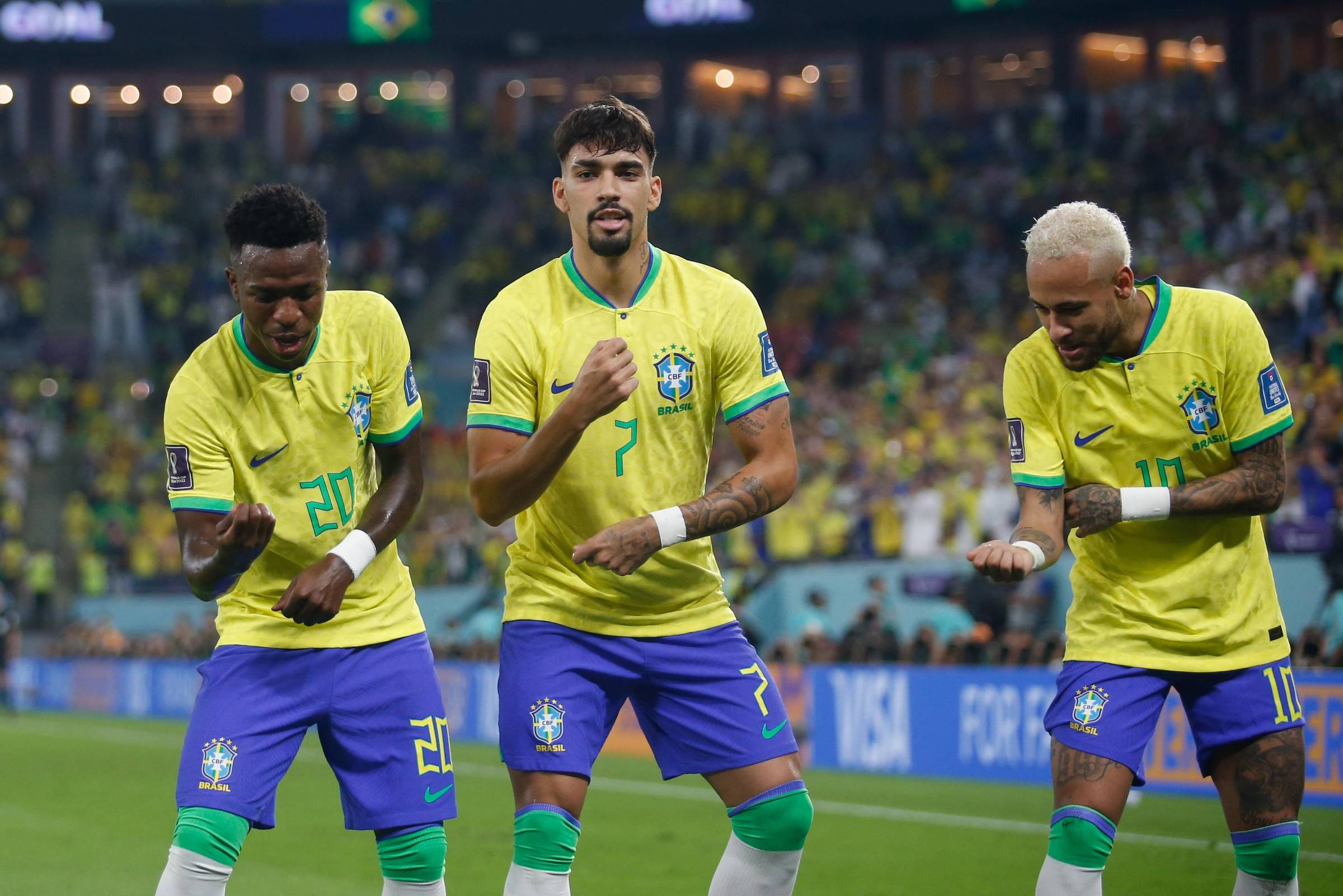 Futebol se joga, a seleção brasileira se dança