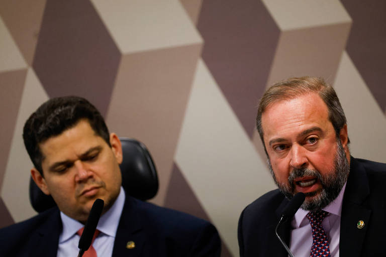 Lula vence jogo da PEC, classifica centrão e despreza cartão amarelo da dívida