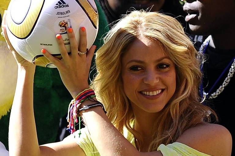 Saiba como 'Waka Waka', de Shakira, tornou-se a maior música das Copas do Mundo