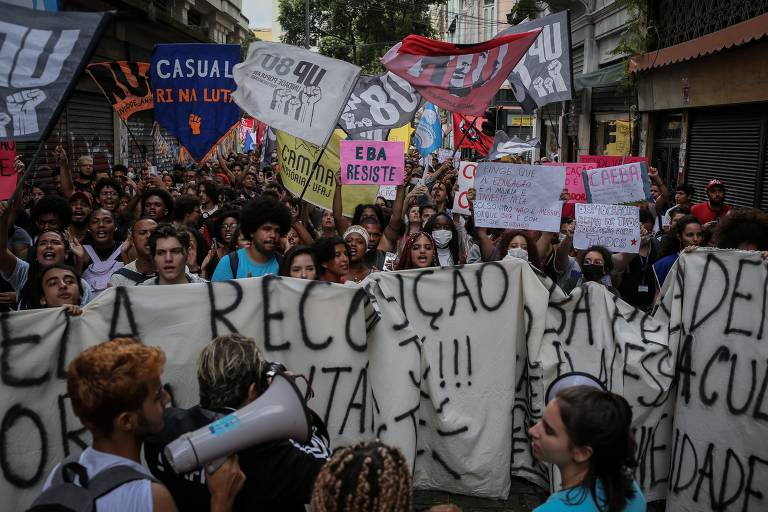 Governo federal bloqueia R$ 116 milhões do orçamento da Capes; R$ 86  milhões apenas em agosto - Metro 1