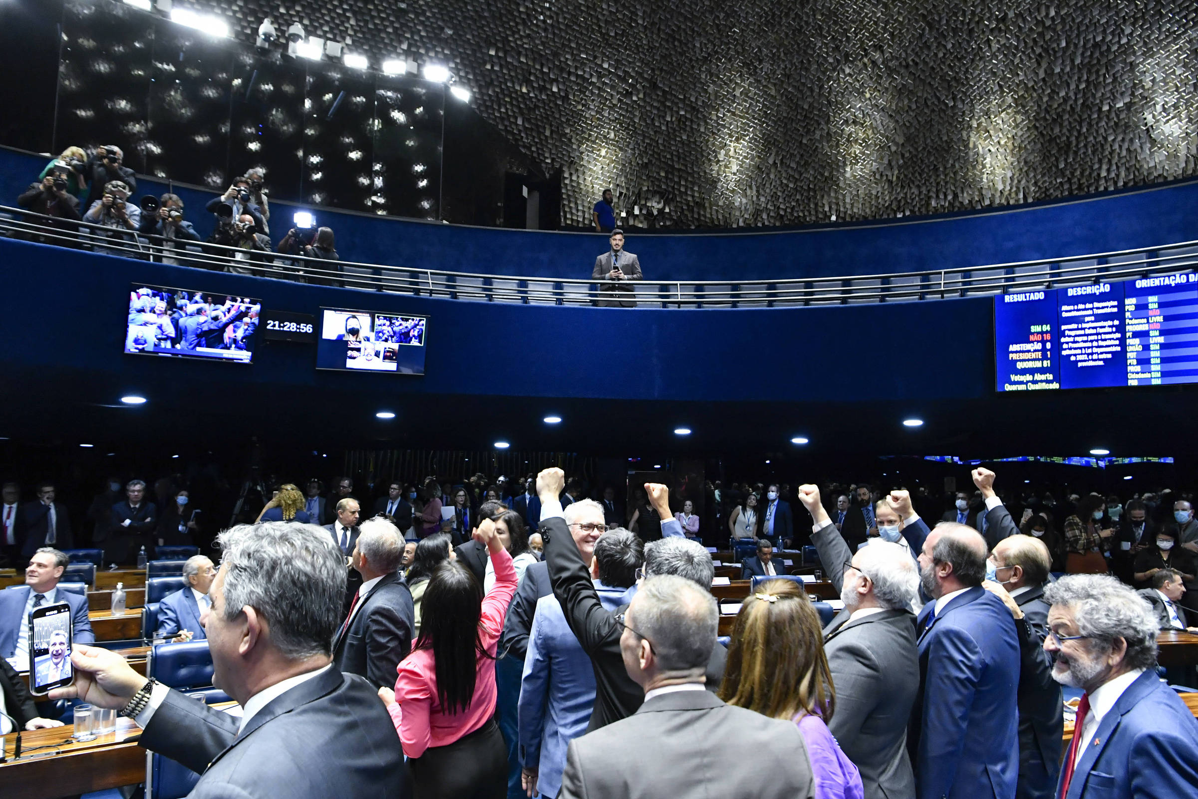 PEC da Gastança vai ser pautada na CCJ na terça-feira