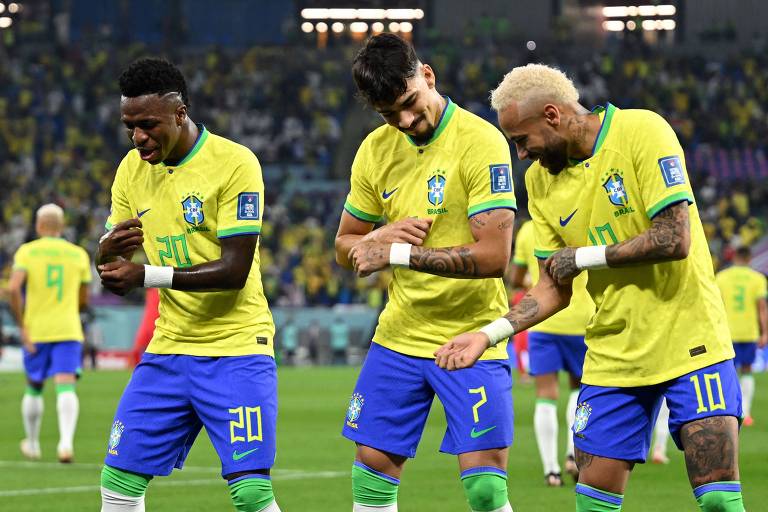 Vinícius Junior, Paquetá e Neymar dançam para comemorar gol contra a Coreia do Sul, pelas oitavas da Copa
