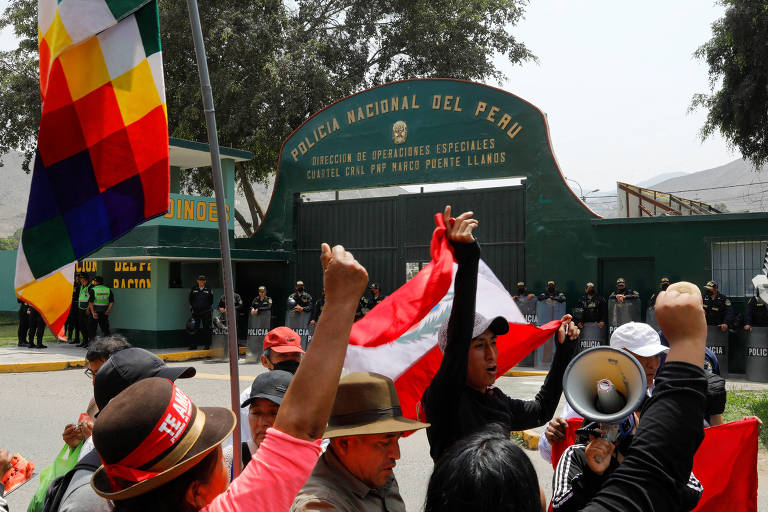 Peru convoca embaixador e critica 'interferência' do México sobre Castillo