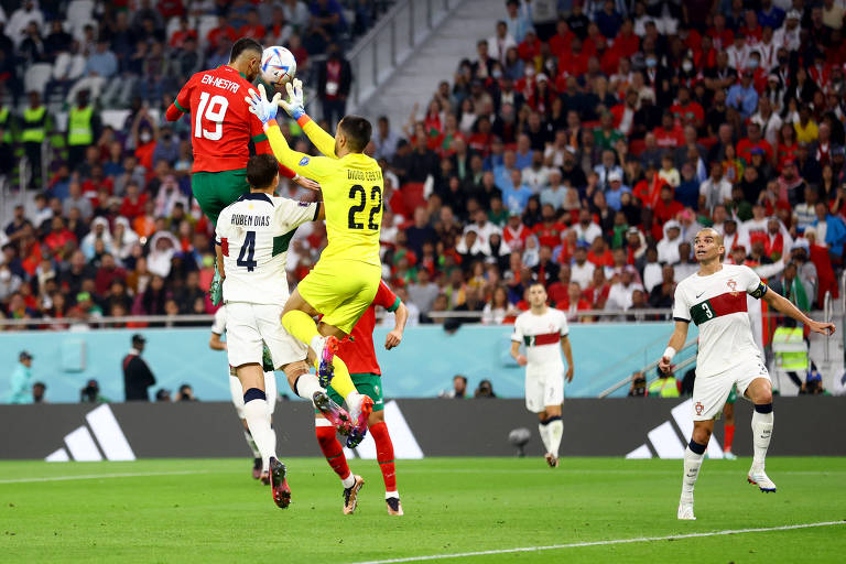 Salto de marroquino em gol é comparado a 'voo' de Cristiano Ronaldo