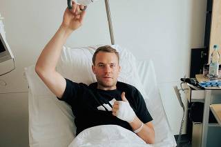 Manuel Neuer no hospital