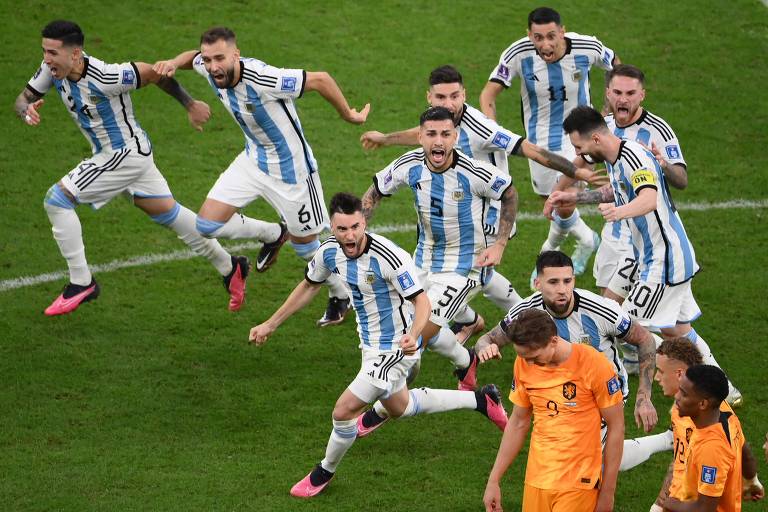 Argentina adota o nós contra o mundo, no melhor estilo de Maradona