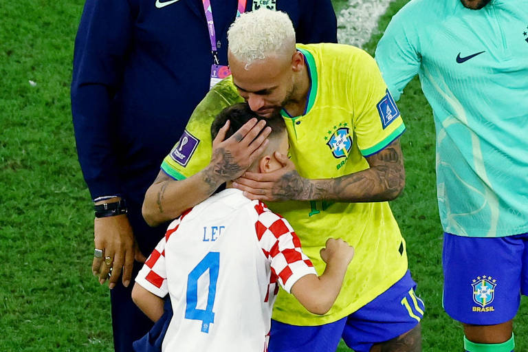 'Obrigado, Neymar': Perisic agradece craque por abraço em filho após eliminação