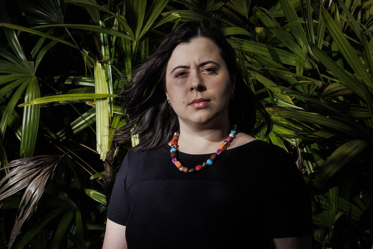 'Lamentável o voto de Zanin; descriminalizar a posse de drogas é essencial para combater o encarceramento em massa e a suposta 'guerra às drogas', que afeta sobretudo pobres e negros; a próxima indicação de Lula ao STF deve representar as lutas democráticas e progressistas', escreveu a deputada Sâmia Bonfim (PSOL-SP)