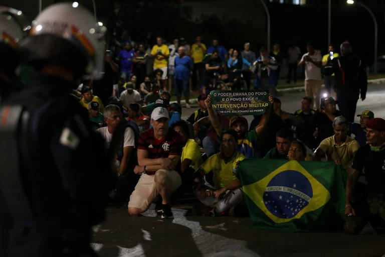 Por quanto tempo democracia vai respirar aliviada após derrota de Bolsonaro?