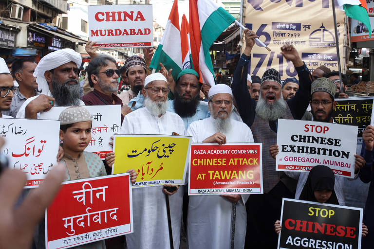 Indianos de Mumbai fazem protesto contra a China, após o confronto ocorrido em Tawang
