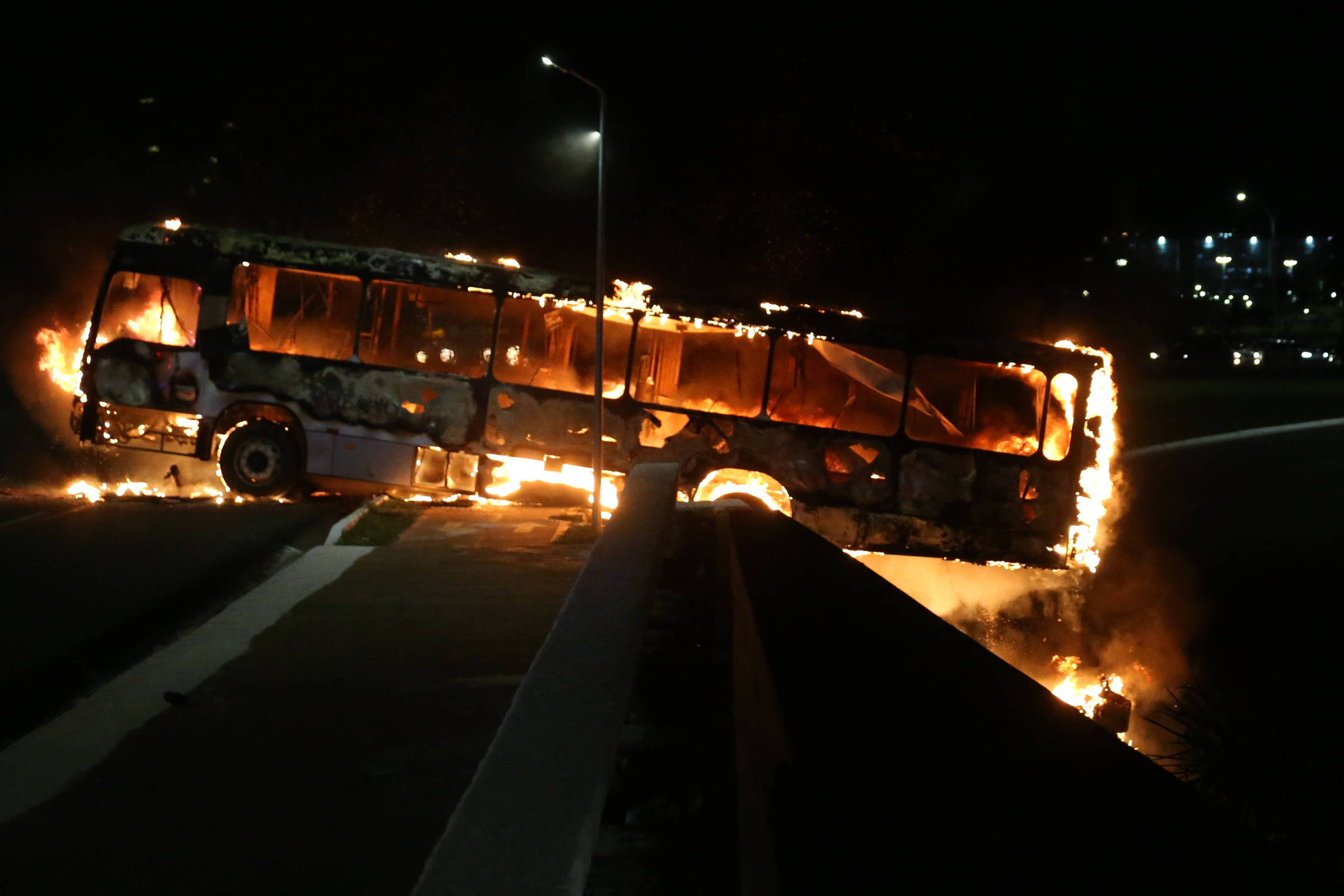 Operação da PF prende bolsonaristas suspeitos de atuar em noite de vandalismo em Brasília