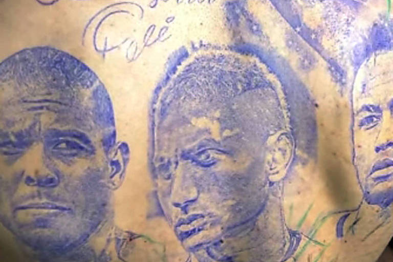 Richarlison faz tatuagem com rostos de Ronaldo, Neymar e autógrafo de Pelé