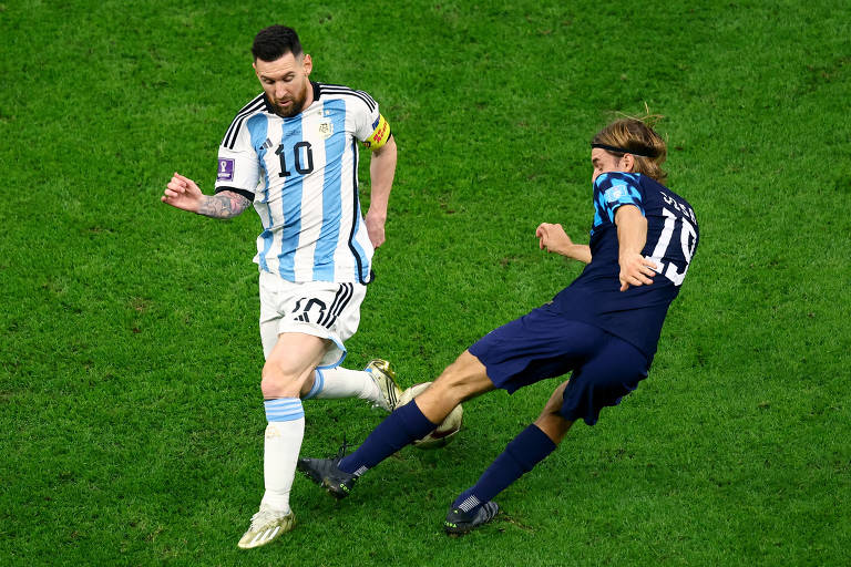 Messi da Geórgia' vale R$ 185 mi e colocou a Espanha a um empate da Copa -  12/11/2021 - UOL Esporte