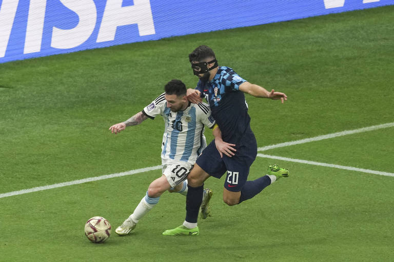 Vale o risco? Messi ignora descanso e 'dobra jornada' com a Argentina