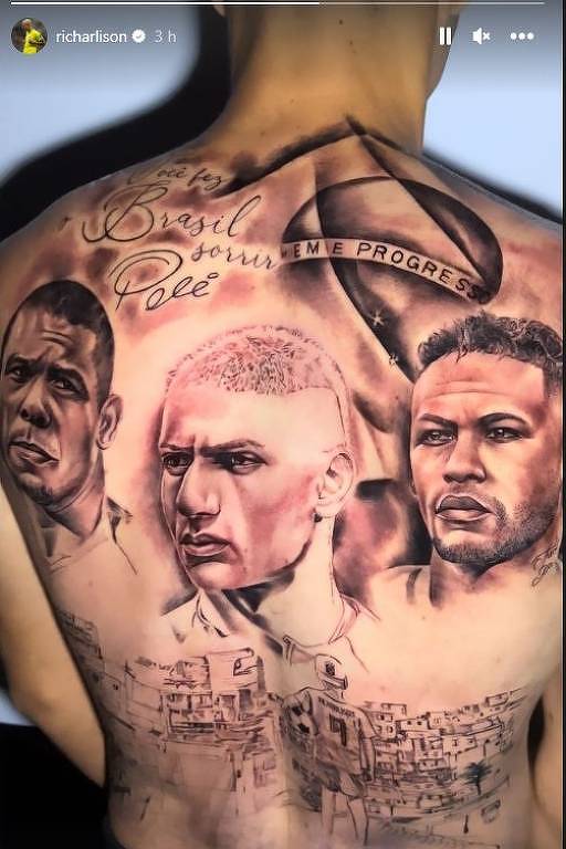 Tatuagem nas costas de Richarlison com os rostos do atacante do Tottenham e os de Ronaldo Fenômeno e Neymar
