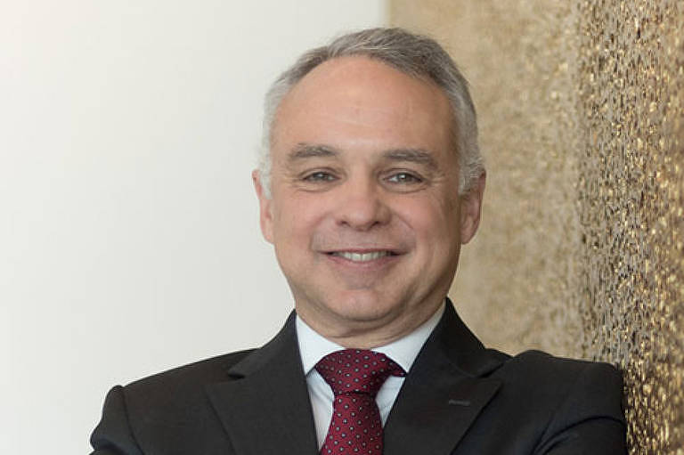 Bernardo Ivo Cruz, o membro do governo português responsável por comércio exterior e investimentos