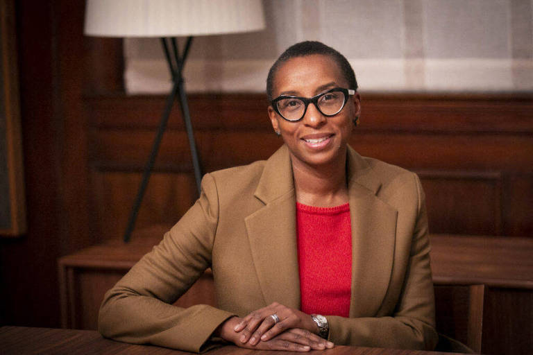 Harvard elege 1ª reitora negra em meio a debate sobre cotas raciais