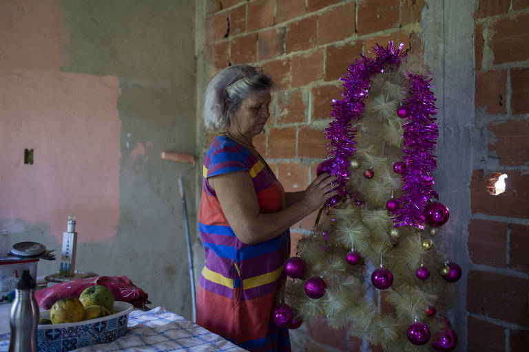 'Vou passar noite de Natal dormindo': Famílias pobres ficam sem a ceia