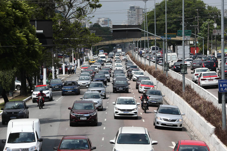 Cidade de São Paulo tem congestionamento acima da média pelo 4º dia seguido