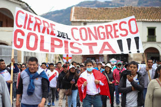 Peru protests blockade roads, force airports to close
