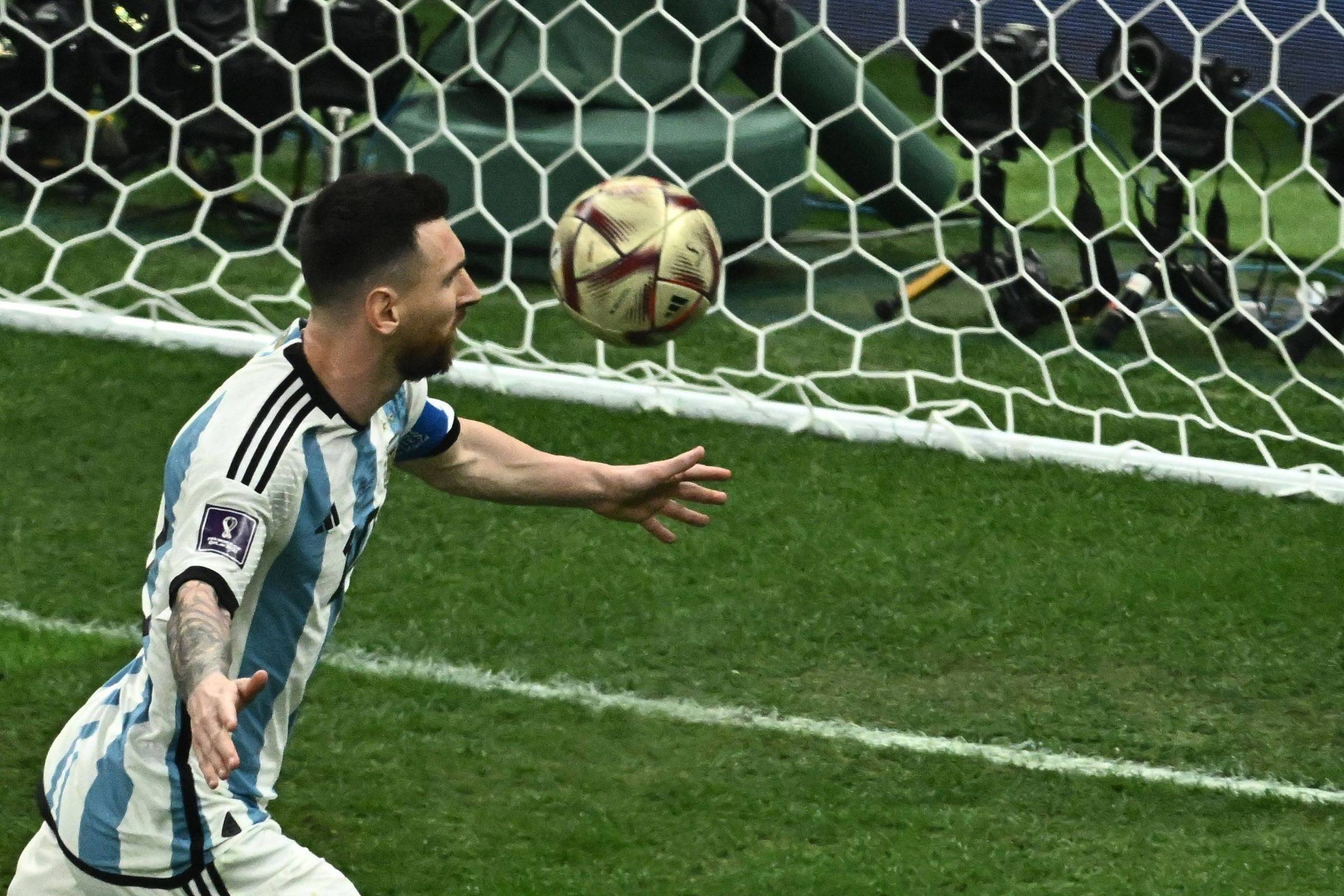 Argentina bate a França, e Copa do Mundo ganha Messi - 18/12/2022 - Esporte  - Folha