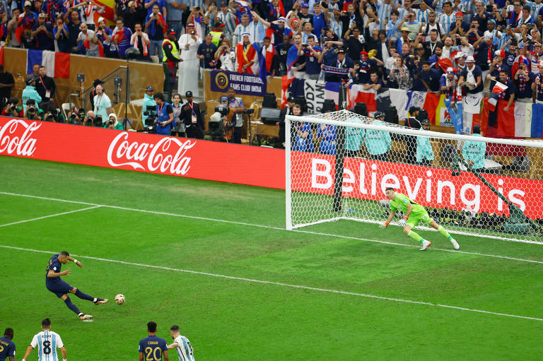 Grande favorita da Copa 2022, seleção francesa é derrotada após 20 jogos -  03/06/2022 - UOL Esporte